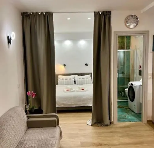 Smart Modern Apartment B